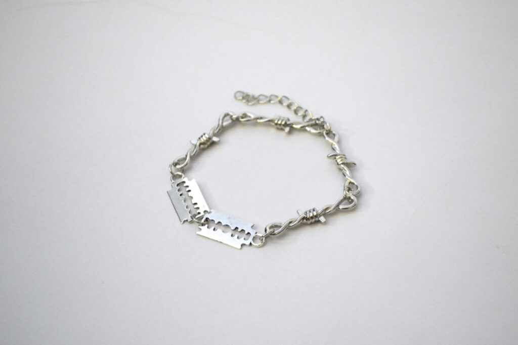 Thorn Blade Pendant Bracelet
