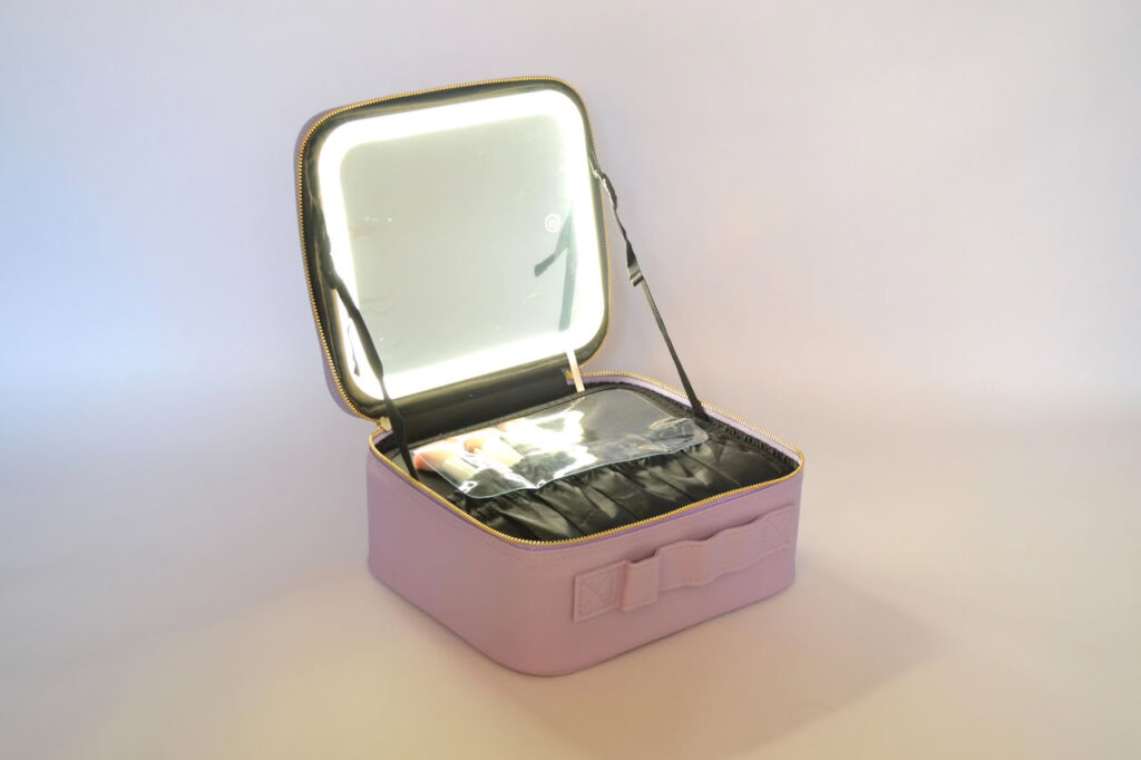 Large Capacity Travel Makeup Bag With 3 in 1 LED Light Mirror - Purple